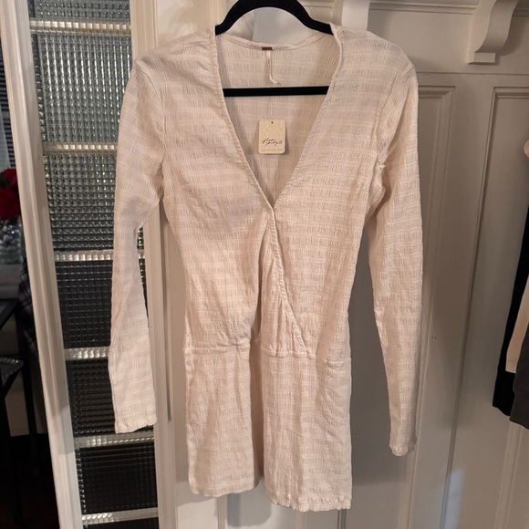 NWT $88 Free People dress Long Sleeve Stretch Dress Cream Size Small - Picture 9 of 10
